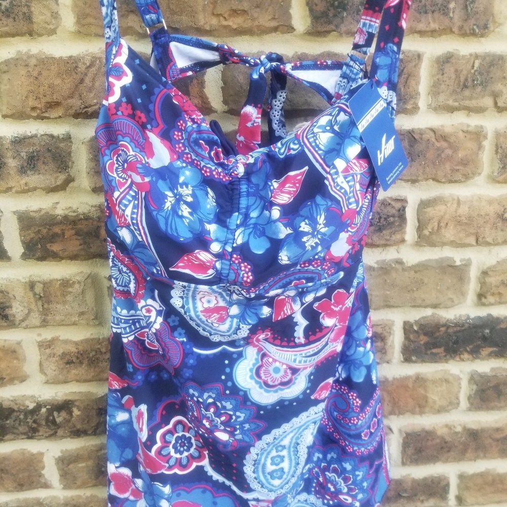 2 piece swim suit. Size 20 womens.